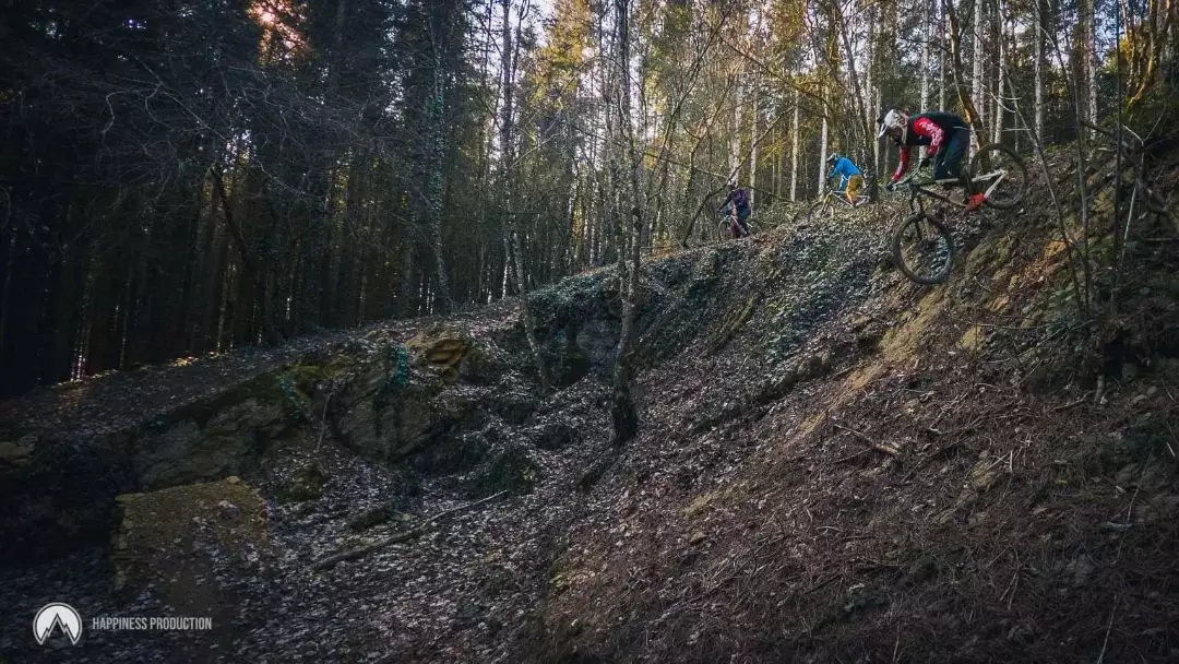 Grand Canyon piste rouge Mont Poupet Bike Park saut